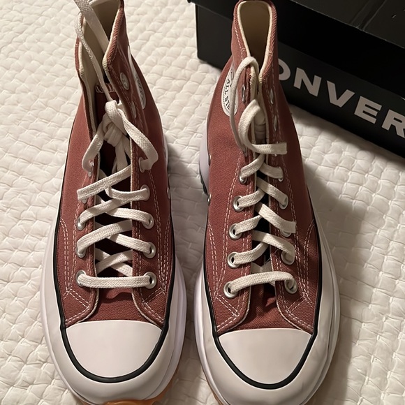 NWT. IN BOX. CONVERSE. 8womands. 6.5mens. Run Star Hike Hi. Color is Saddle. - Picture 5 of 9